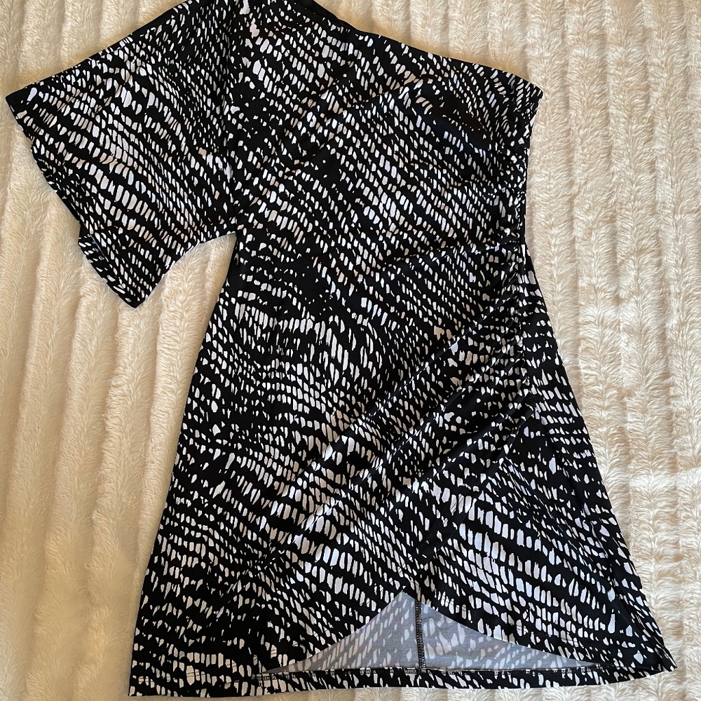 Asymmetrical Black White minidress